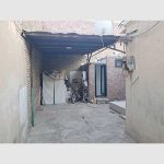 نمای بیرون خانه کلنگی بازسازی شده لوکس 100 متر شهامت کوچه آرمان 18