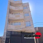 هال و پذیرایی خانه مسکونی 4 طبقه سه واحدی برروی خیابان بوکان املاک