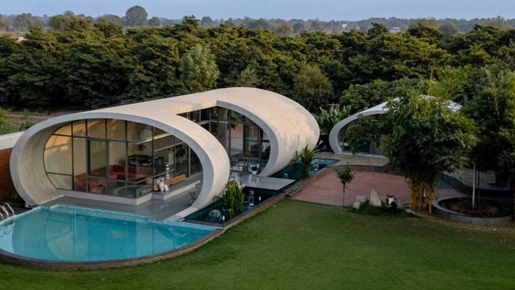 خانه کاراپیس؛ ترکیب هنر، بتن و طبیعت در معماری مدرن هند 2 خانه کاراپیس؛ ترکیب هنر، بتن و طبیعت در معماری مدرن هند