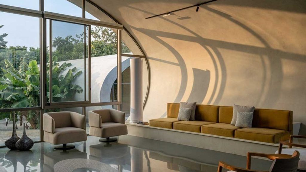 خانه کاراپیس؛ ترکیب هنر، بتن و طبیعت در معماری مدرن هند 20 خانه کاراپیس؛ ترکیب هنر، بتن و طبیعت در معماری مدرن هند